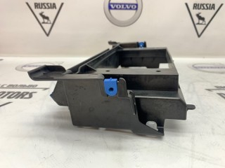 Рамка магнитолы, ориг. номер YIU500070, Land Rover Range Rover L322 2005-2009