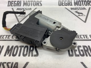 Мотор люка крыши, ориг. номер LR067393, Land Rover Range Rover L322 2005-2009
