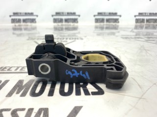 Кронштейн радиатора правый, ориг. номер 17117575248, BMW 5 F10 2009-2013