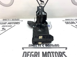 Кронштейн радиатора передний правый, ориг. номер 31261932, Volvo S60 2010-2013