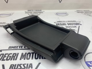 Подлокотник, ориг. номер 39804755, Volvo V70 2007-2013