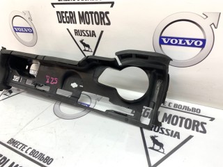 Дефлектор радиатора левый, ориг. номер 31214423, Volvo V70 2007-2013