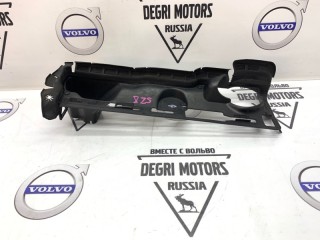 Дефлектор радиатора левый, ориг. номер 31214423, Volvo V70 2007-2013