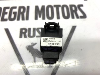 Кнопка стеклоподъемника передняя, ориг. номер 30773272, Volvo V70 2007-2013