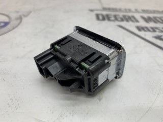 Кнопка стеклоподъемника задняя правая, ориг. номер A2048700451, Mercedes C-Classe 204