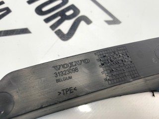 Накладка бампера передняя, ориг. номер 31323098, Volvo V40 Cross Country 2012-2016