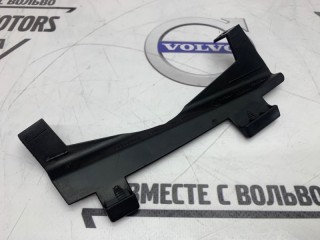 Крепление фары переднее правое, ориг. номер 8620492, Volvo V70 2004-2007