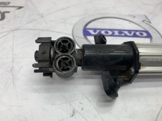 Форсунка омывателя фары передняя левая, ориг. номер 30784344, Volvo V60 2010-2013