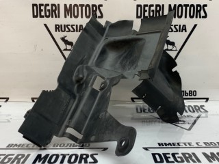 Дефлектор радиатора передний правый, ориг. номер 30796467, Volvo V60 2010-2013