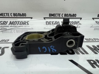 Кронштейн радиатора левый, ориг. номер 17117575247, BMW 523i F10 2009-2013