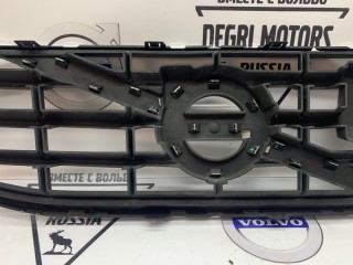 Решетка радиатора, ориг. номер 31386992, Volvo S60 2010-2013