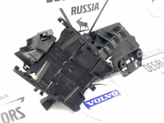 Кронштейн замка двери передний левый, ориг. номер 31484041, Volvo XC90 2014-2019