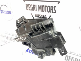 Кронштейн замка двери задний левый, ориг. номер 31484043, Volvo XC90 2014-2019