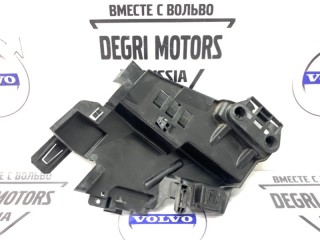 Кронштейн замка двери задний левый, ориг. номер 31484043, Volvo XC90 2014-2019