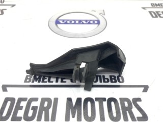 Кронштейн бампера передний правый, ориг. номер 30678482, Volvo V50 2007-2012