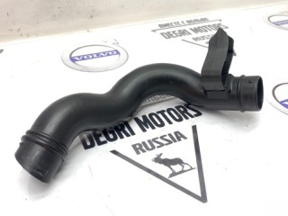 Патрубок воздушный Volvo XC60 2021-2026, 31657797