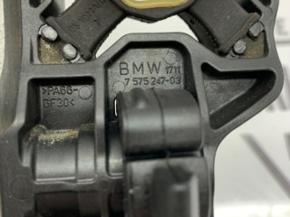 Кронштейн радиатора левый, ориг. номер 17117575247, BMW 523i F10 2009-2013