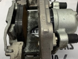 Суппорт тормозной передний правый, ориг. номер 34116778146, BMW 320i E91 2008-2013