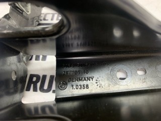 Кронштейн замка капота передний левый, ориг. номер 51647116705, BMW 320i E91 2008-2013