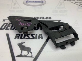 Кронштейн бампера передний правый, ориг. номер 30678262, Volvo S40 2003-2007