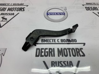 Кронштейн крыла передний правый, ориг. номер 51647060814, BMW 530i E60 2002-2007
