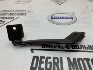 Кронштейн крыла передний правый, ориг. номер 51647060814, BMW 530i E60 2002-2007