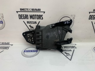 Кронштейн замка двери задний левый, ориг. номер 30784316, Volvo S60 2010-2013