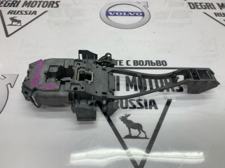 Кронштейн ручки двери передний правый, ориг. номер 30784199, Volvo V50 2007-2012