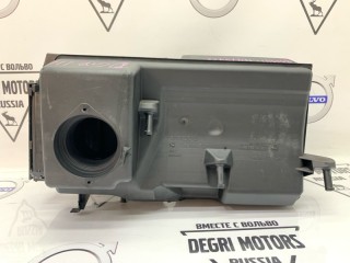 Корпус воздушного фильтра, ориг. номер 30677718, Volvo V70 2007-2013