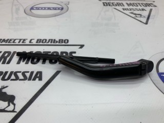 Поводок стеклоочистителя передний правый, ориг. номер 9484440, Volvo V70 2000-2004