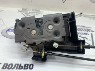 Замок двери передний правый, ориг. номер 31253650, Volvo V50 2007-2012