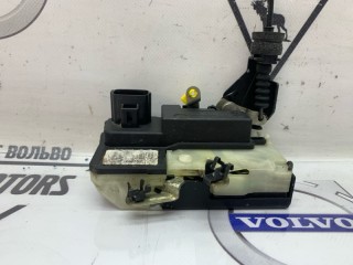Замок двери передний правый, ориг. номер 30699752, Volvo V70 2004-2007