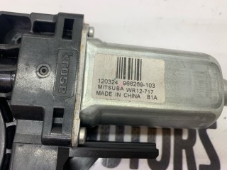 Мотор стеклоподъемника передний правый, ориг. номер 31253062, Volvo V60 2010-2013