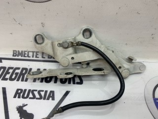Петля капота передняя левая, ориг. номер 41617210677, BMW 320i E92 2006-2010