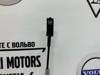Замок двери передний правый, ориг. номер 30699752, Volvo V70 2004-2007