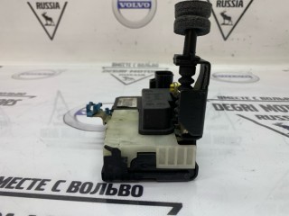 Замок двери передний правый, ориг. номер 30699752, Volvo V70 2004-2007