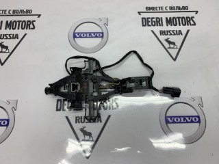 Кронштейн ручки двери правый, ориг. номер 30784205, Volvo V70 2012-2016