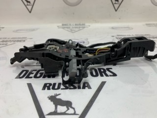 Кронштейн ручки двери правый, ориг. номер 30784205, Volvo V70 2012-2016