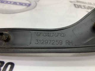 Уплотнитель багажника задний правый, ориг. номер 31297259, Volvo V70 2012-2016