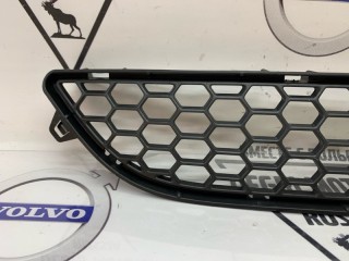 Решетка бампера, ориг. номер 30795021, Volvo V60 2010-2013