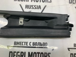 Диффузор радиатора передний, ориг. номер 51717050650, BMW 530i E60 2002-2007