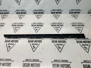 Молдинг двери передний правый, ориг. номер 39987239, Volvo V70 2004-2007