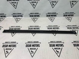 Молдинг двери передний правый, ориг. номер 39987419, Volvo V70 2004-2007