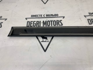 Молдинг двери передний правый, ориг. номер 39987419, Volvo V70 2004-2007