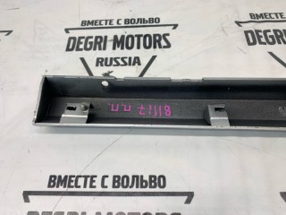 Молдинг двери передний правый, ориг. номер 39885604, Volvo V70 2012-2016