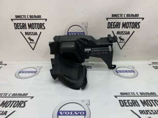 Дефлектор радиатора передний правый, ориг. номер 30796467, Volvo V60 2010-2013