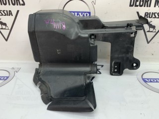 Дефлектор радиатора передний правый, ориг. номер 31323243, Volvo V70 2007-2013