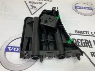 Кронштейн бампера передний левый, ориг. номер 30795048, Volvo V60 2010-2013