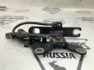 Петля капота передняя левая, ориг. номер 41617210677, BMW 320i E91 2008-2013