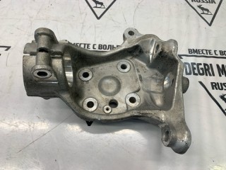 Кулак передний правый, ориг. номер 31216753462, BMW 740i E65 2005-2008